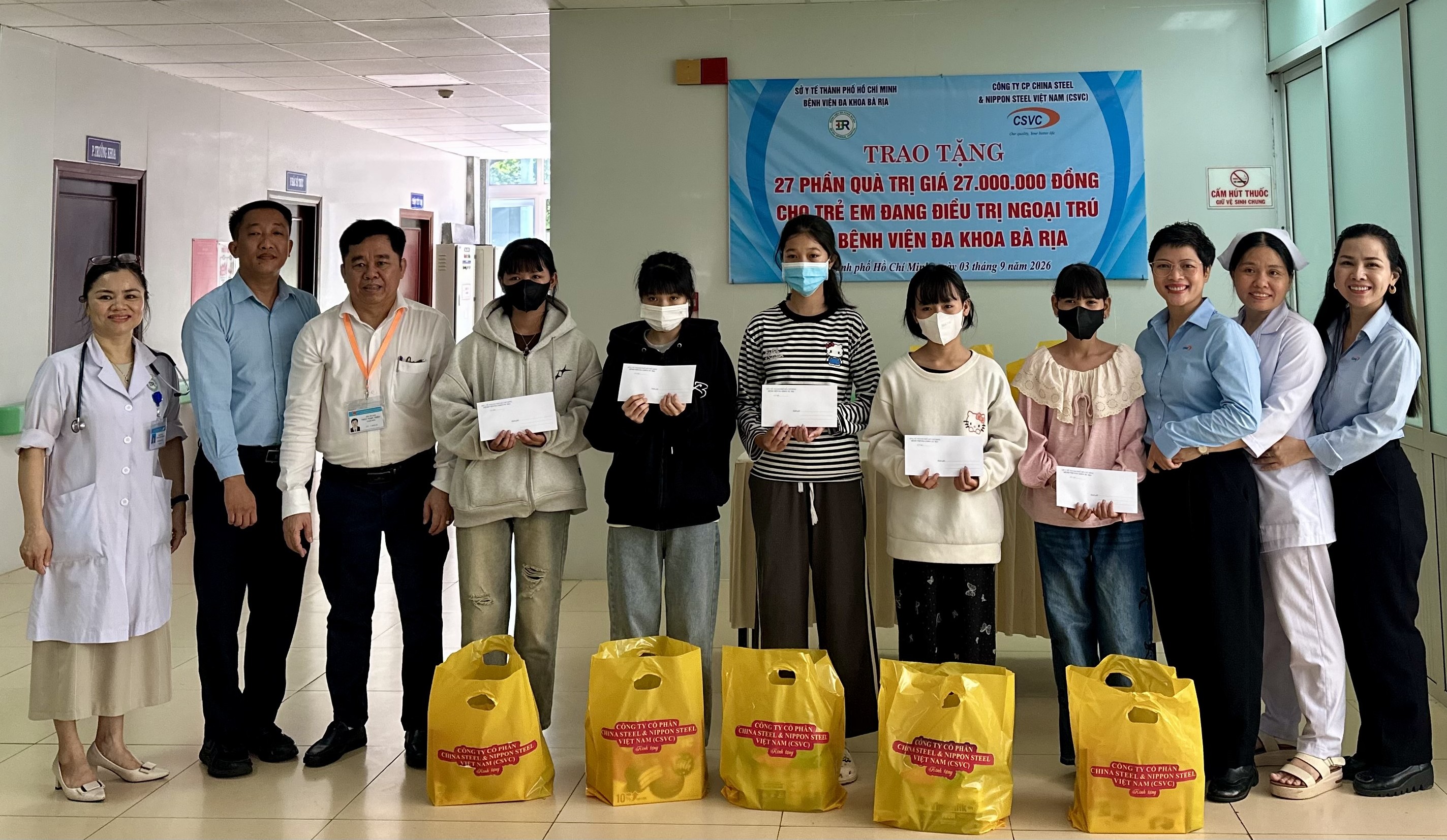 PRESENTING 27 GIFTS TO ARV CHILDREN AT THE BA RIA GENERAL HOSPITAL